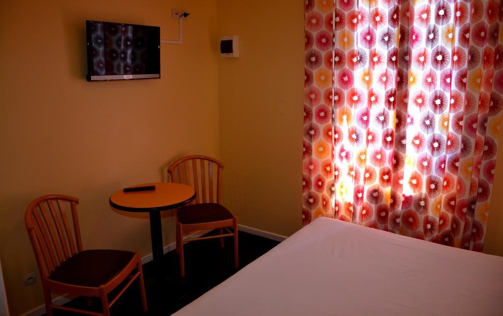 Hotel Arc En Ciel Èze Oda fotoğraf